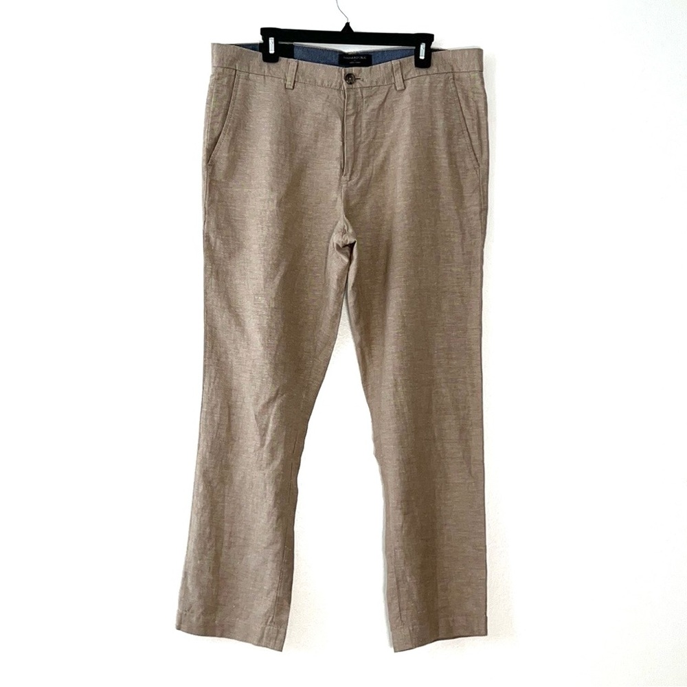 Banana Republic Men’s Aiden Chino